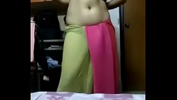 Desi Hot Babe Stripping Her Saree