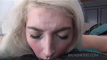 Kinky Emo Girl Get's Her Pussy Filled Up With Cum!