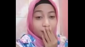 Tudung Melayu Masturbasi malay pretty girl