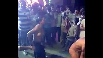Indian tamil girls naked on street video clip - Wowmoyback