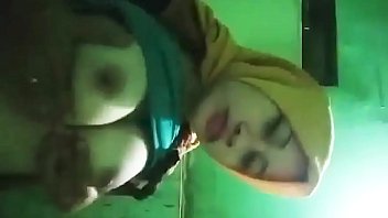 bokep pacar hijab nafsu full : 