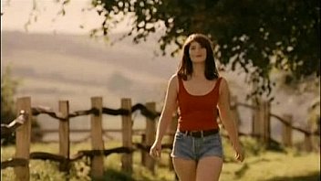 Gemma Arterton naked in Tamara Drew