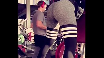 Candid jiggly tight gym ass v3