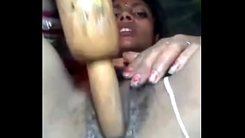 Indian Tamil aunty masturbation with big rod