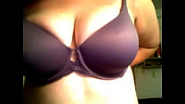 Watch me take my bra off. Hope this makes you hard.