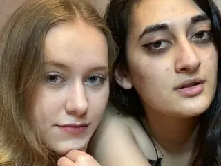 Watch AllisonAndMalena’s Cam Show Live