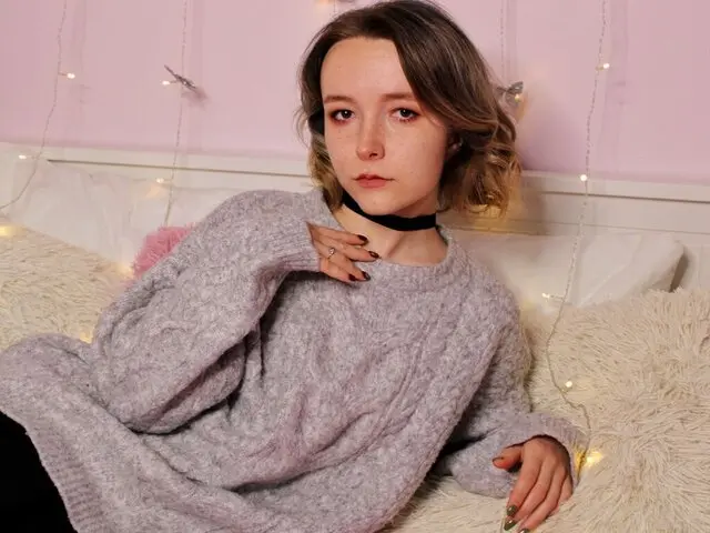 Watch AmeliaWeaver’s Cam Show Live
