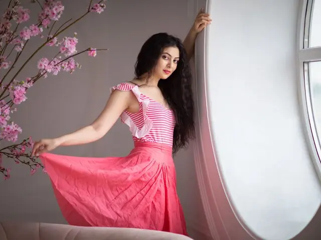 Watch Anelyameu’s Cam Show Live