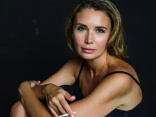 Watch AnnRobins’s Cam Show Live