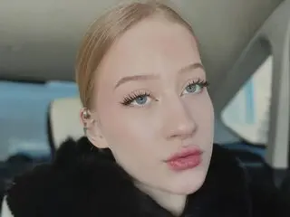Watch ArleighHanney’s Cam Show Live