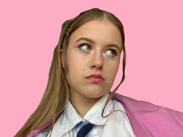 Watch CaritaDuenes’s Cam Show Live