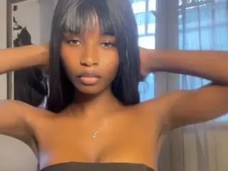 Watch DerbyLaila’s Cam Show Live