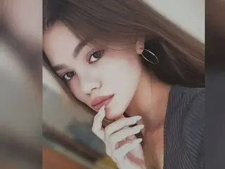 Watch DianaBurn’s Cam Show Live