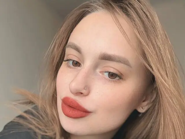 Watch DonettaTan’s Cam Show Live