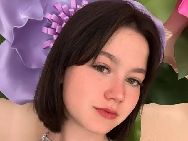 Watch DortheyRussak’s Cam Show Live