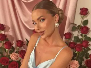 Watch EmiAngel’s Cam Show Live