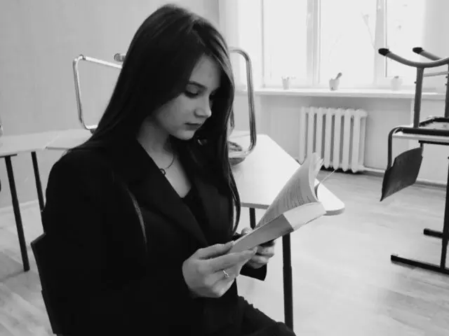 Watch EnricaElis’s Cam Show Live