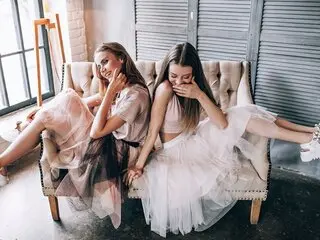 Watch EvelynLillian’s Cam Show Live