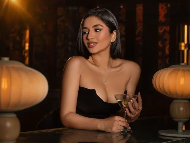 Watch GenesisGarcia’s Cam Show Live