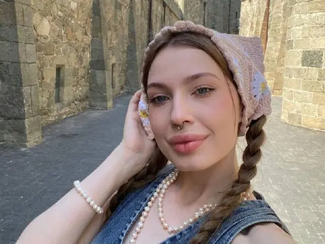 Watch GlindaSankar’s Cam Show Live