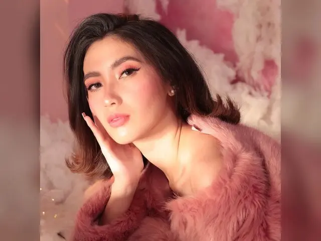 Watch JasmineAsia’s Cam Show Live