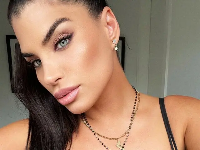 Watch JessicaSimpsons’s Cam Show Live