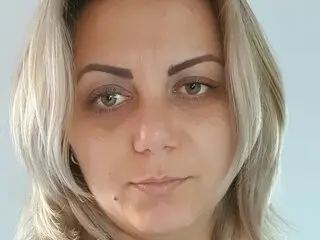 Watch JessieRichards’s Cam Show Live