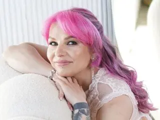 Watch LeyaTaryn’s Cam Show Live