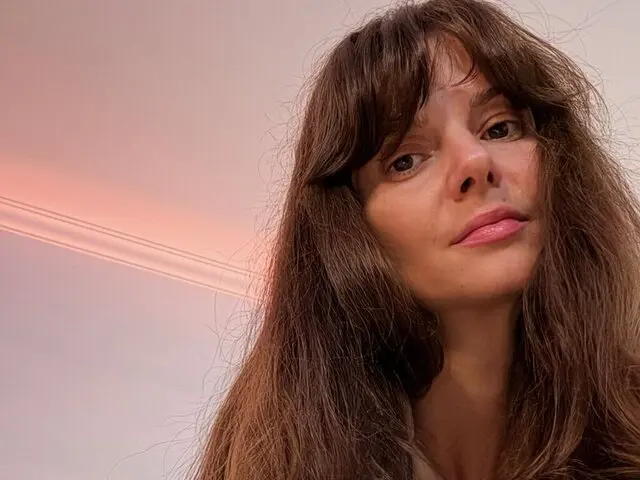 Watch LilyRoselyn’s Cam Show Live