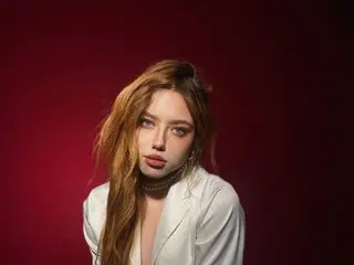Watch LoraBarren’s Cam Show Live