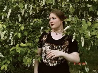 Watch MargueriteHolt’s Cam Show Live