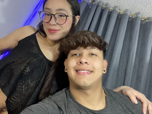 Watch MichelleGill’s Cam Show Live