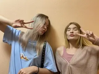 Watch NasteMeli’s Cam Show Live