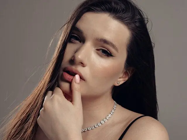 Watch NelieMedina’s Cam Show Live