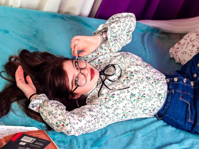 Watch NencyAlly’s Cam Show Live