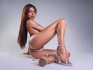 Watch NinnaLawrence’s Cam Show Live