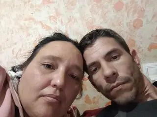 Watch Parejamorbo’s Cam Show Live