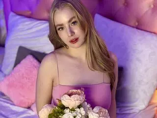 Watch PollyNoire’s Cam Show Live