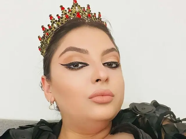 Watch QuinnMandy’s Cam Show Live