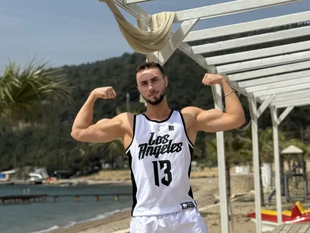 Watch RyanStorm’s Cam Show Live