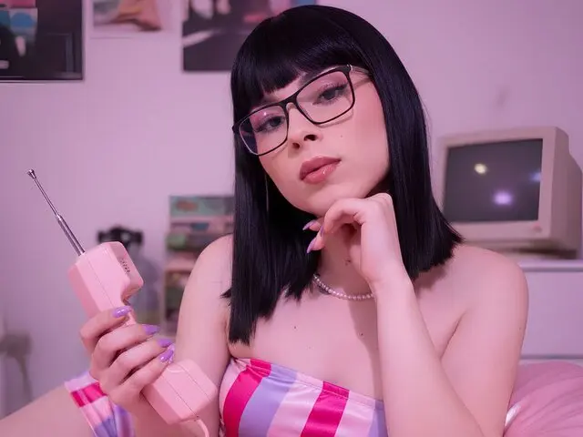 Watch SofiaGibson’s Cam Show Live