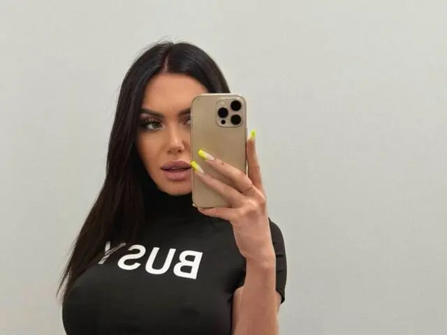 Watch StarryEva’s Cam Show Live