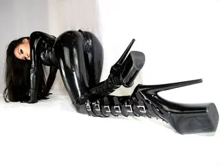 Watch TamaraLori’s Cam Show Live