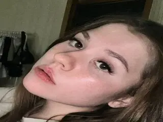 Watch UshaNakama’s Cam Show Live