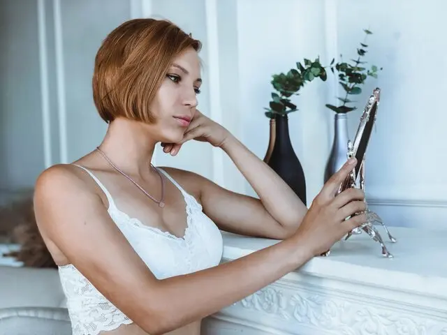 Watch VeronaMoore’s Cam Show Live